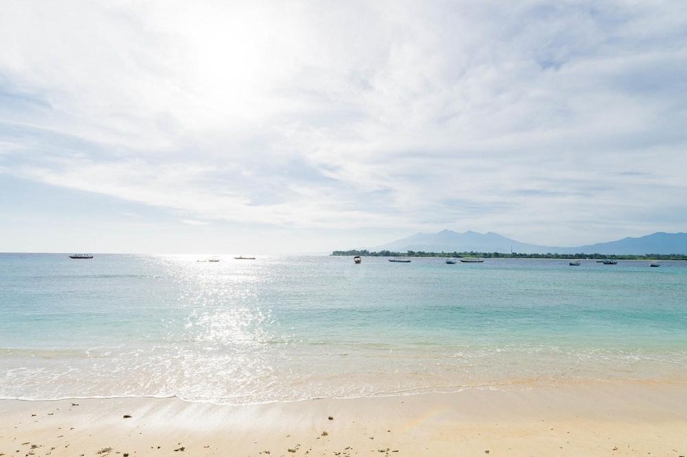Wah Danima Resort & Restaurant Gili Trawangan Bagian luar foto