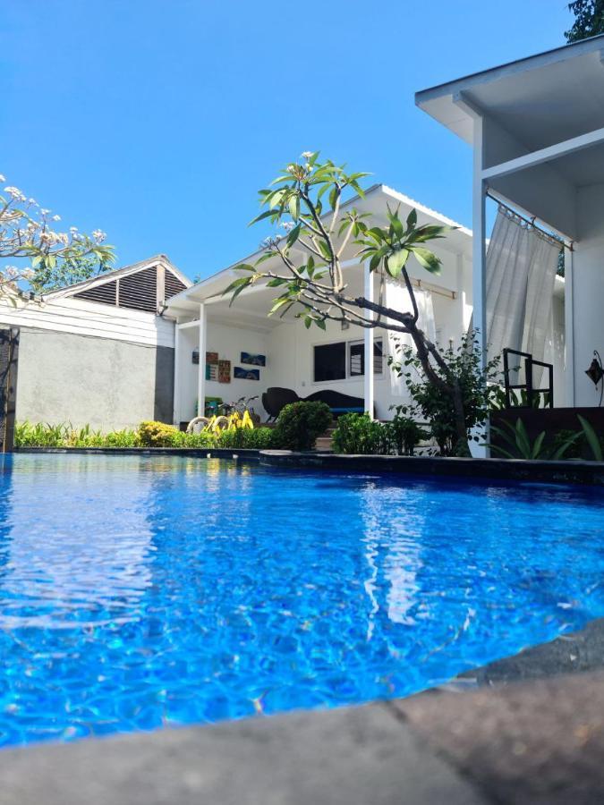 Wah Danima Resort & Restaurant Gili Trawangan Bagian luar foto