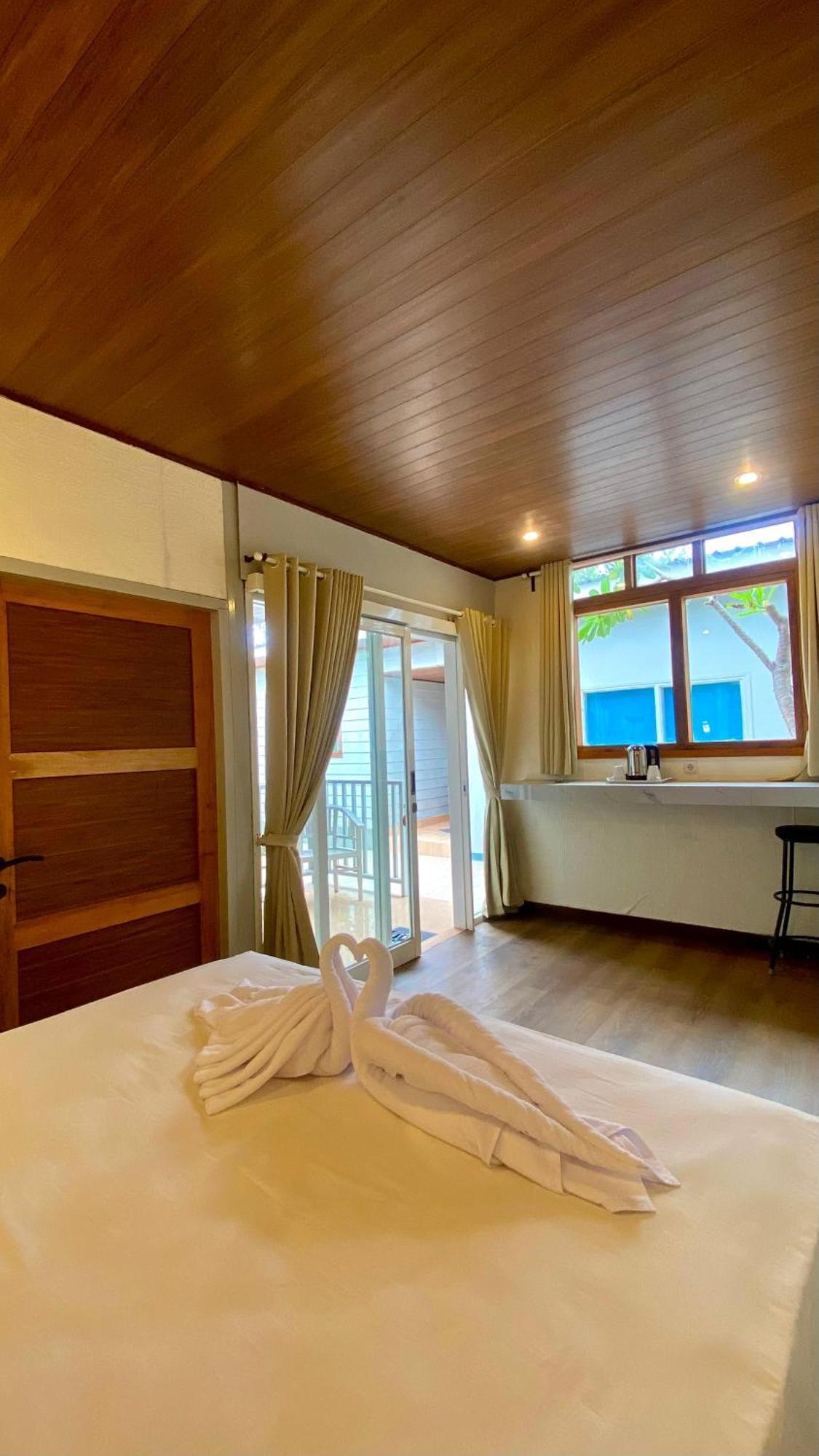 Wah Danima Resort & Restaurant Gili Trawangan Bagian luar foto