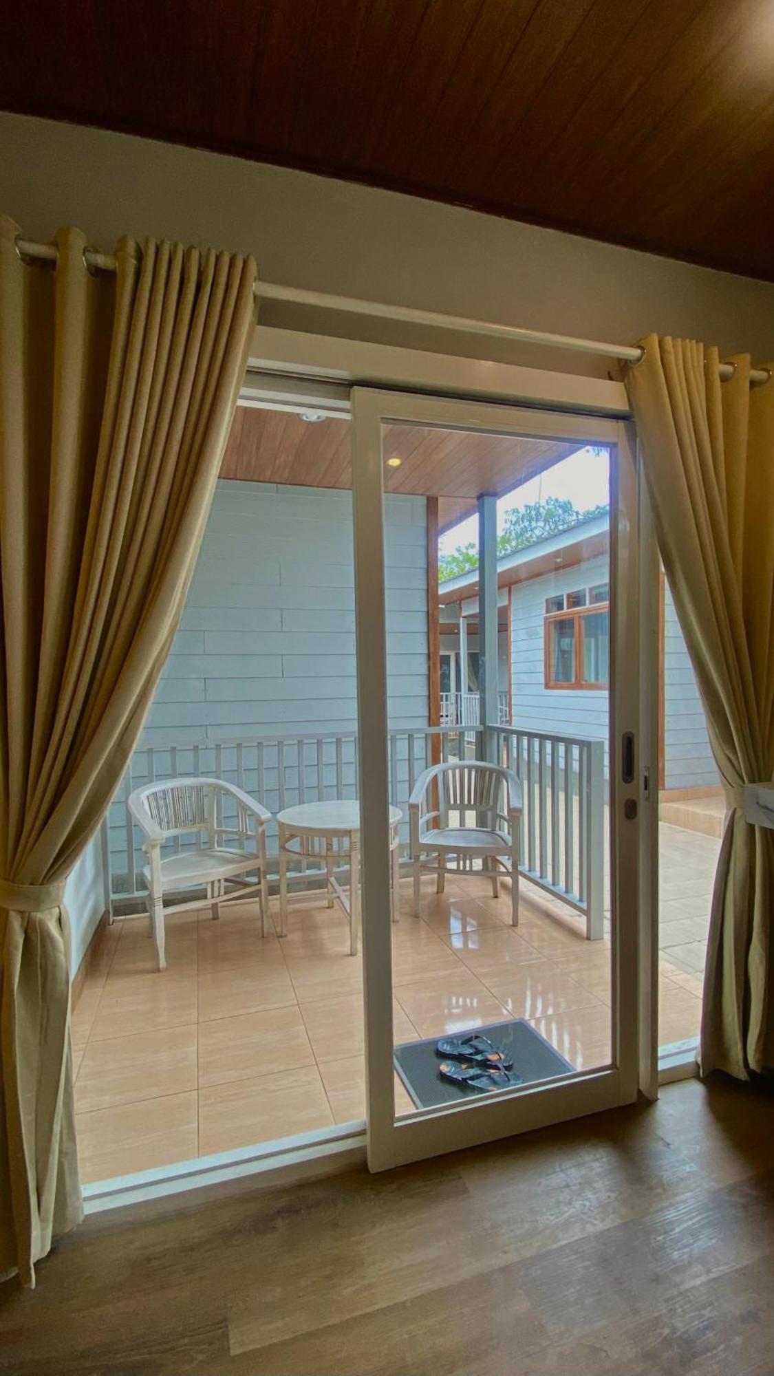 Wah Danima Resort & Restaurant Gili Trawangan Bagian luar foto