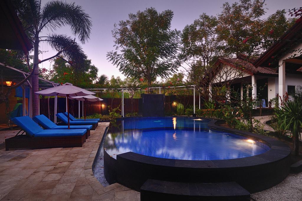 Wah Danima Resort & Restaurant Gili Trawangan Bagian luar foto