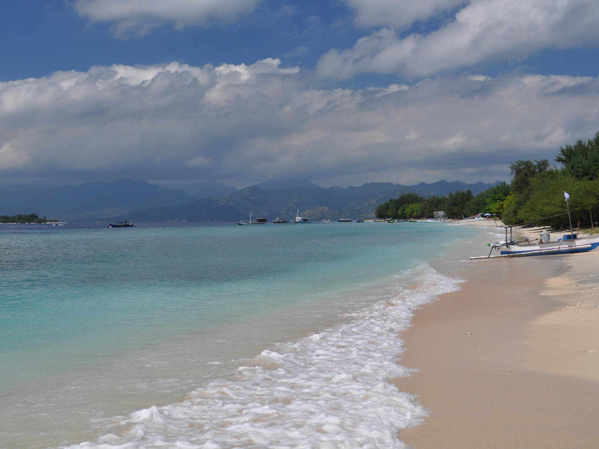 Wah Danima Resort & Restaurant Gili Trawangan Bagian luar foto
