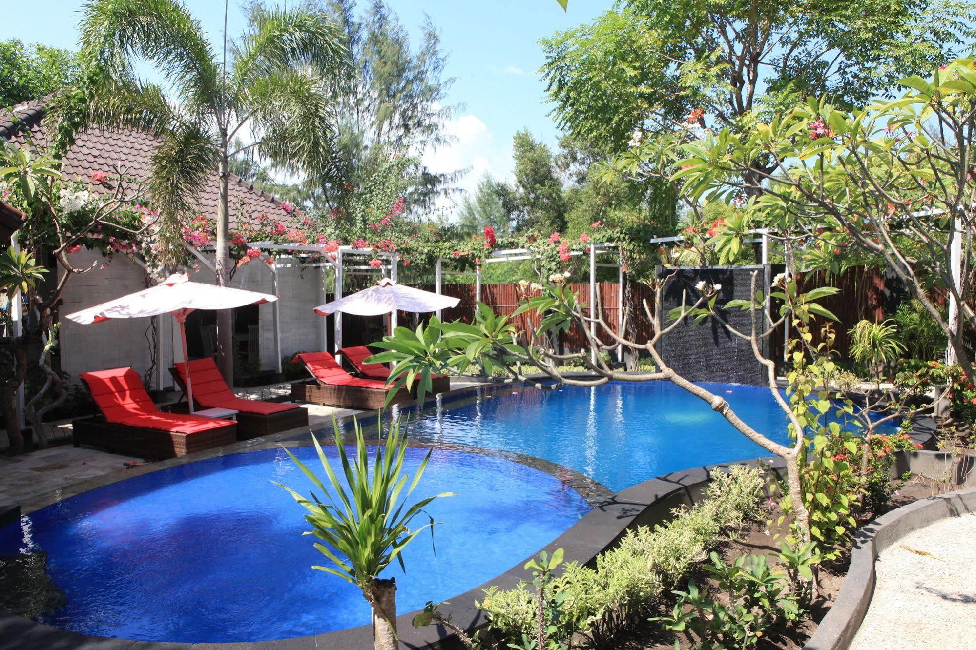 Wah Danima Resort & Restaurant Gili Trawangan Bagian luar foto
