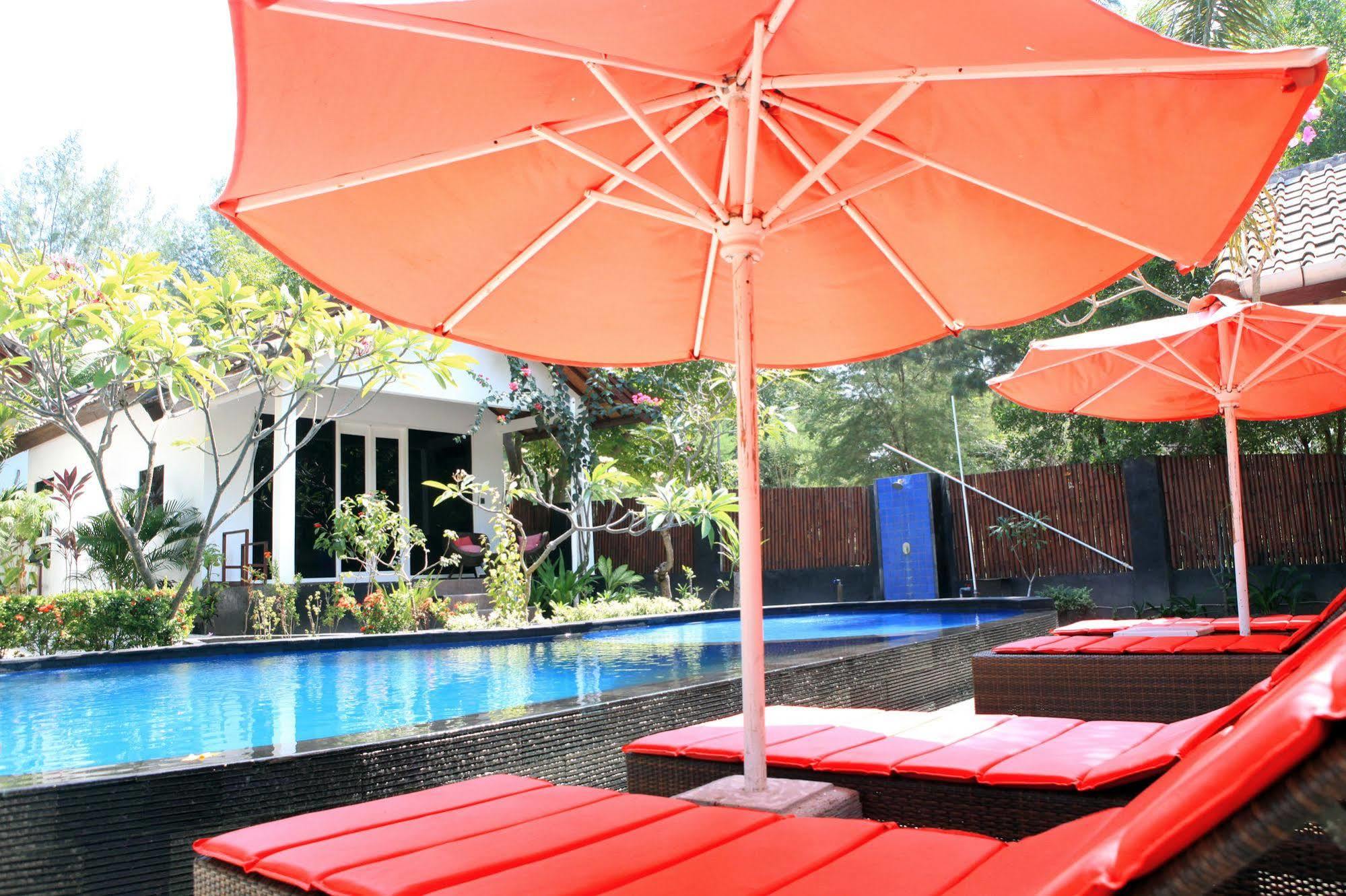 Wah Danima Resort & Restaurant Gili Trawangan Bagian luar foto